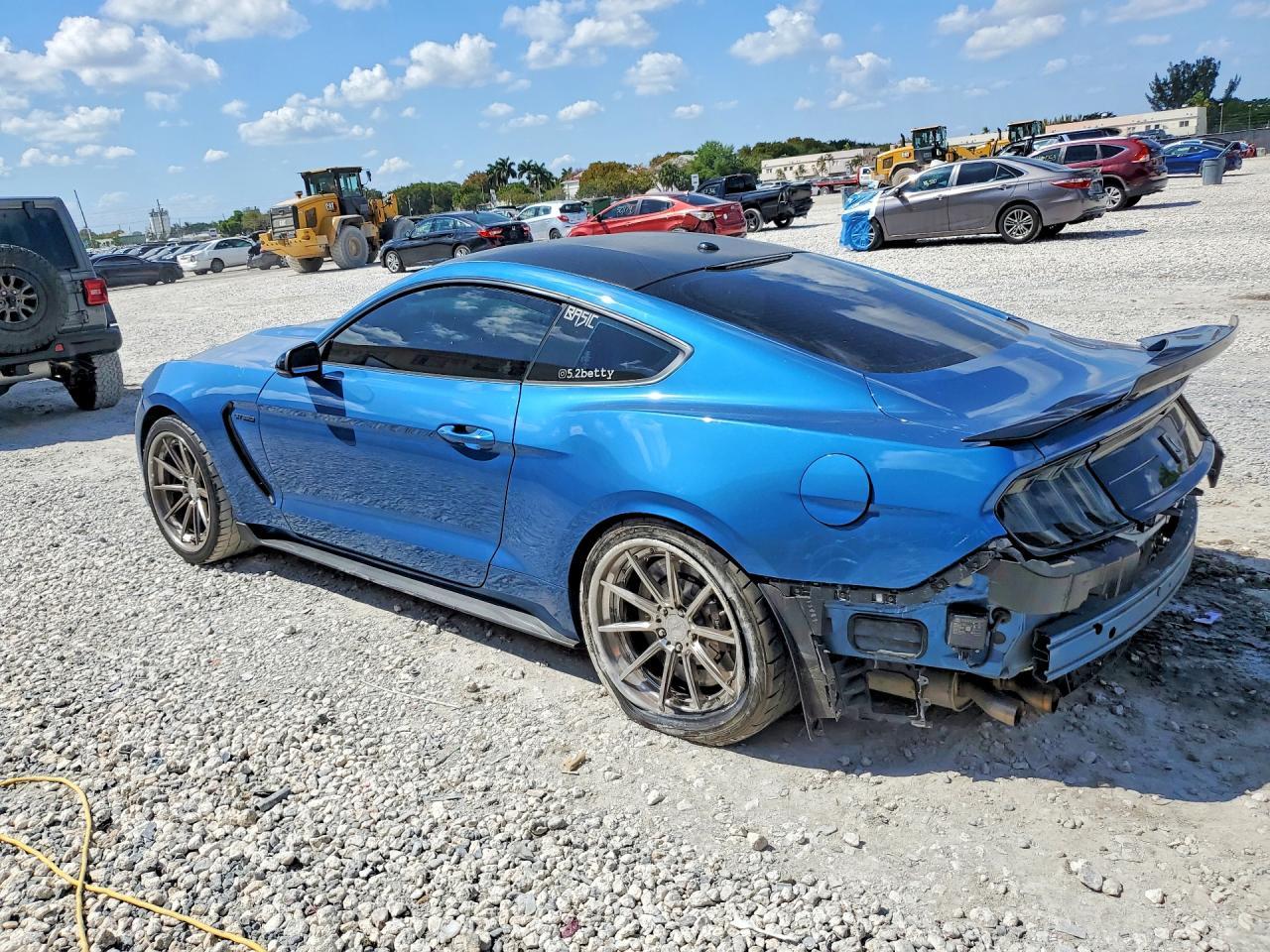 2020 FORD MUSTANG
