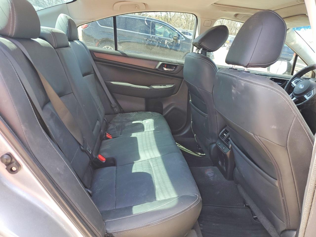 2016 SUBARU Legacy