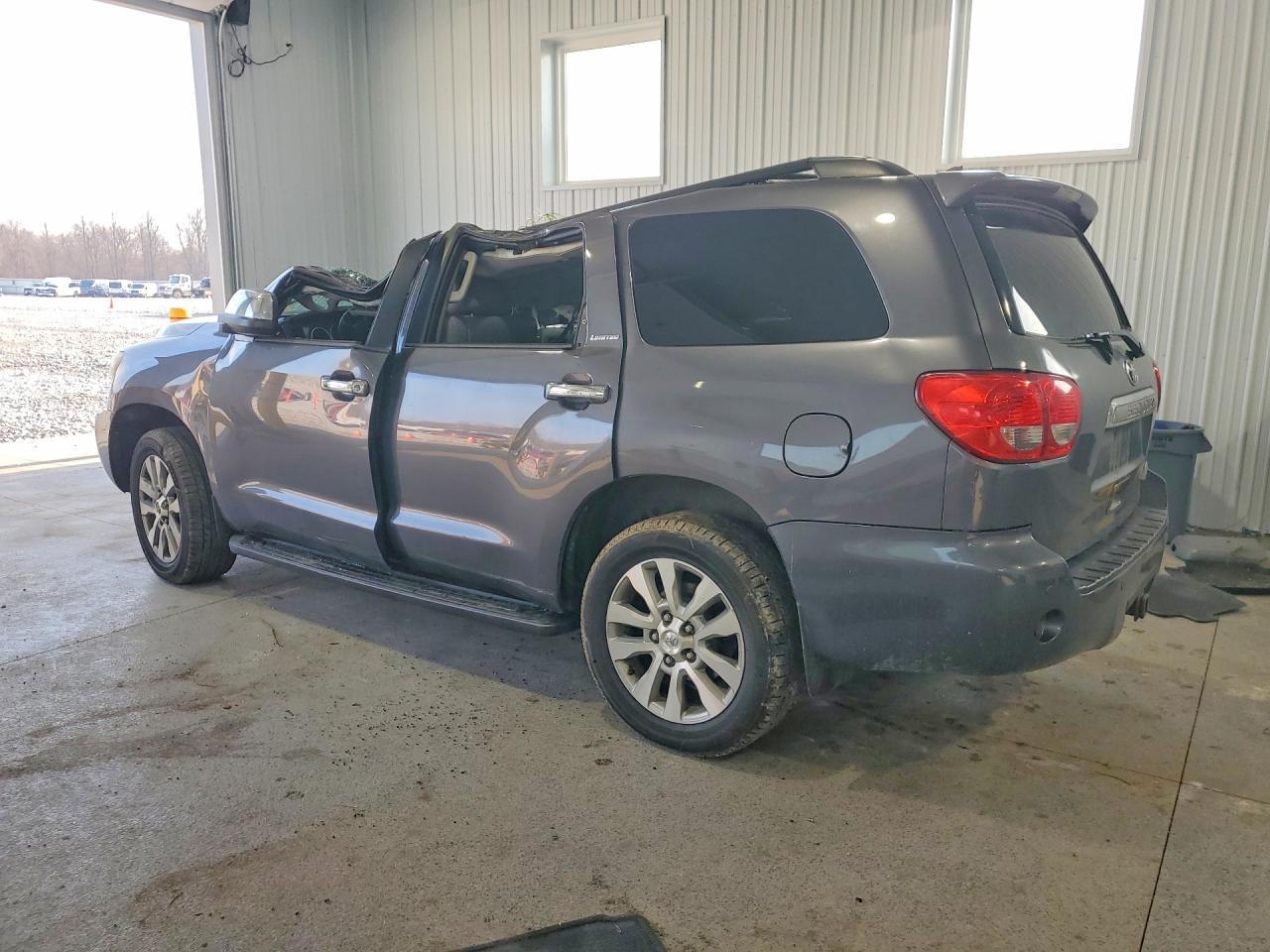 2012 TOYOTA Sequoia