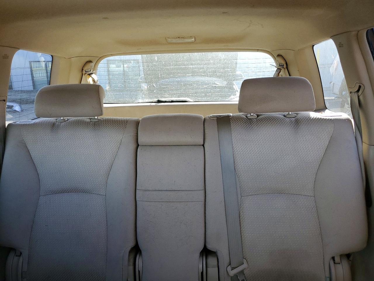 2004 TOYOTA HIGHLANDER