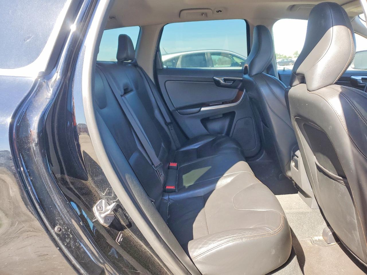 2017 VOLVO XC60