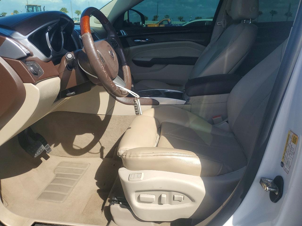 2010 CADILLAC SRX