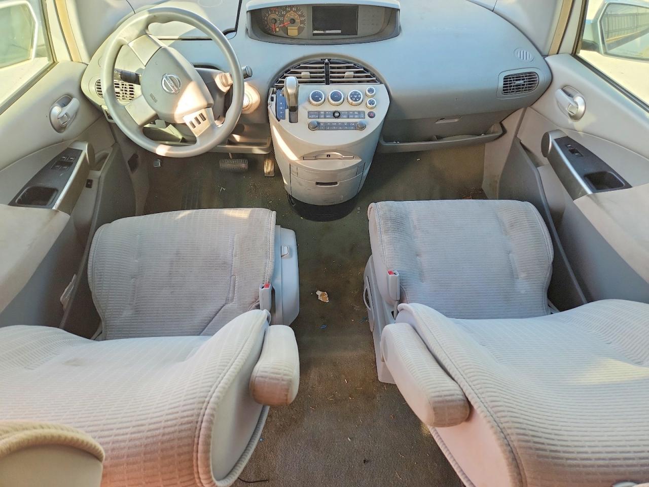 2004 NISSAN Quest