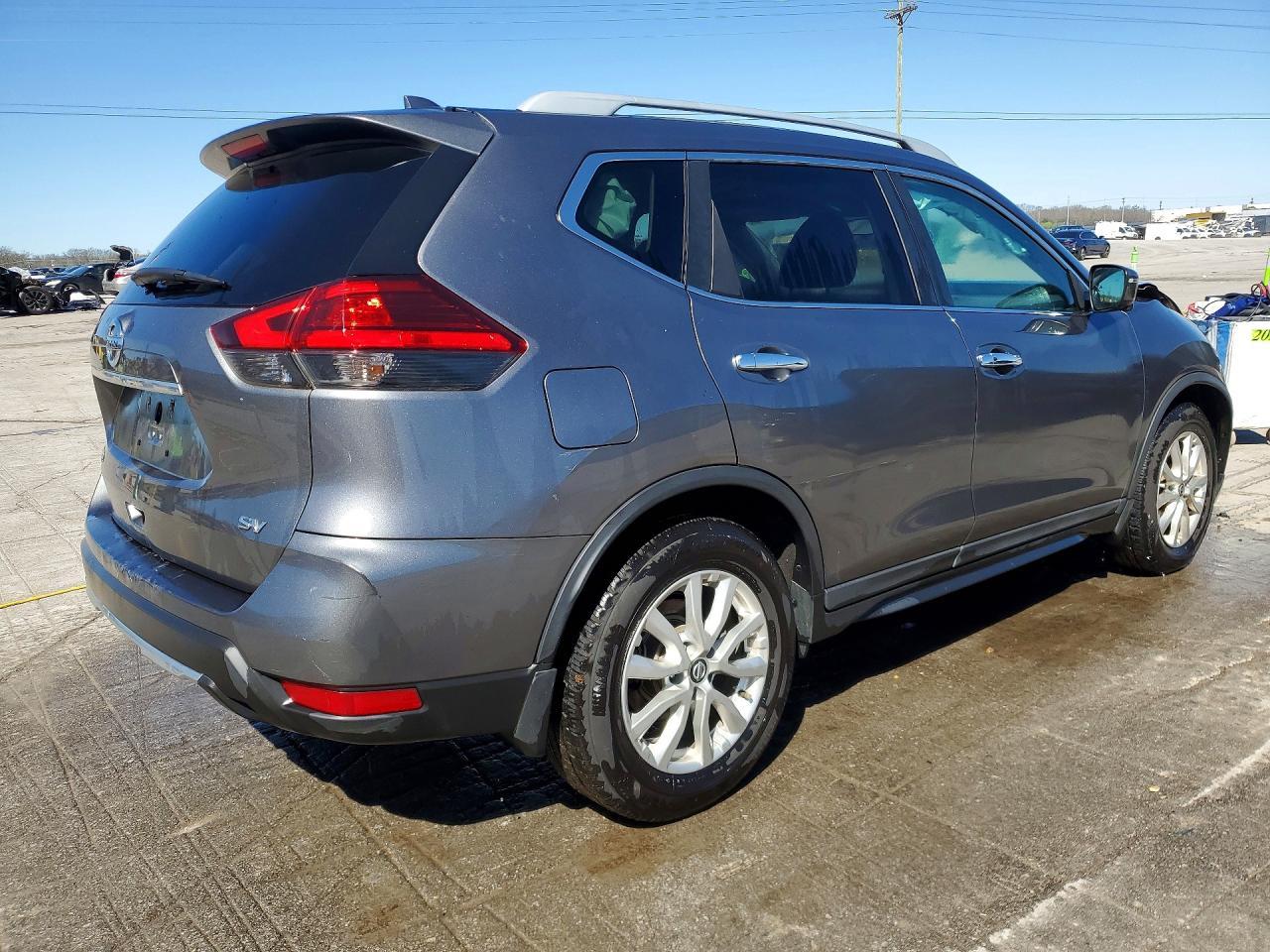 2017 NISSAN ROGUE