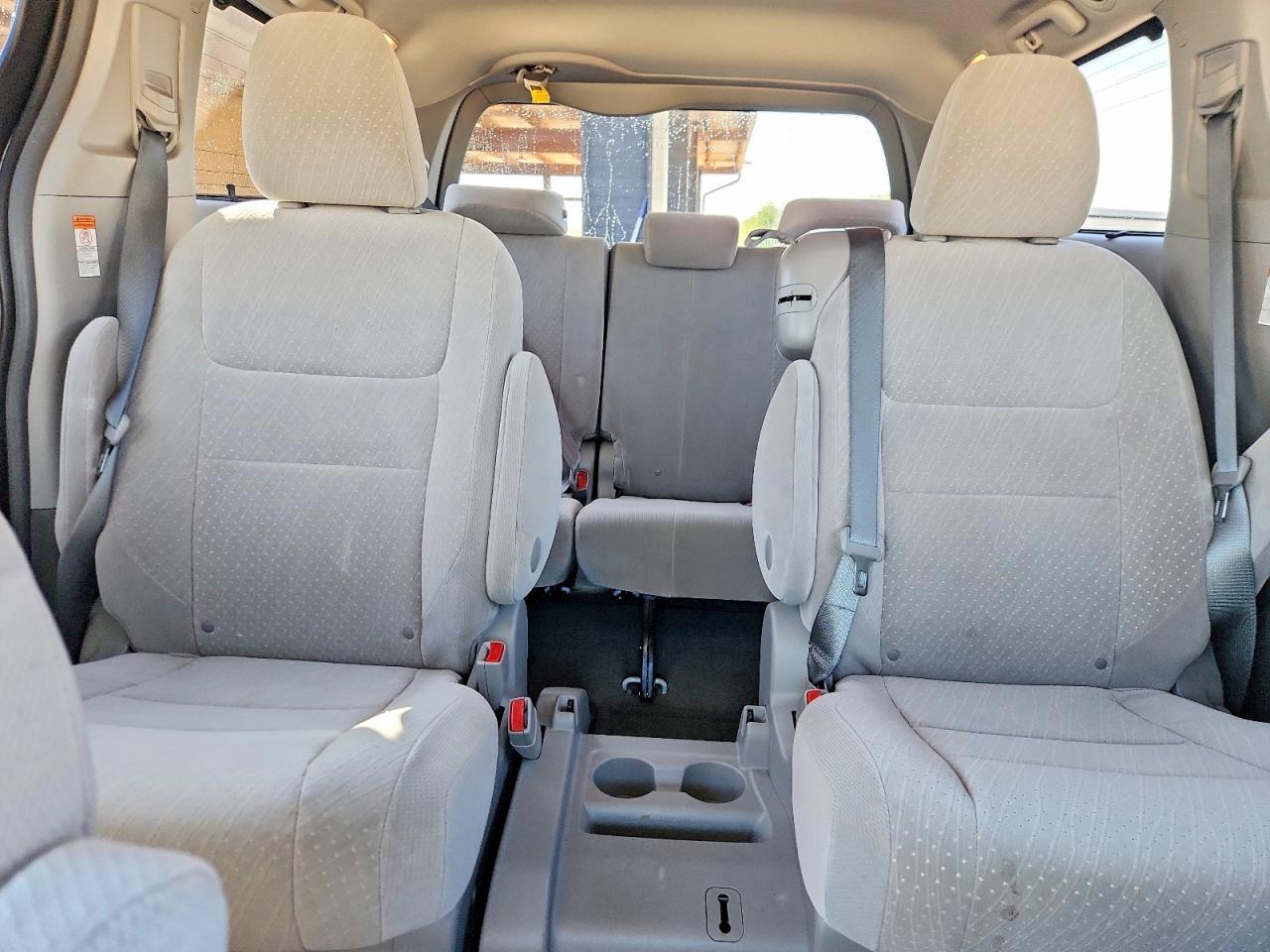 2017 TOYOTA SIENNA