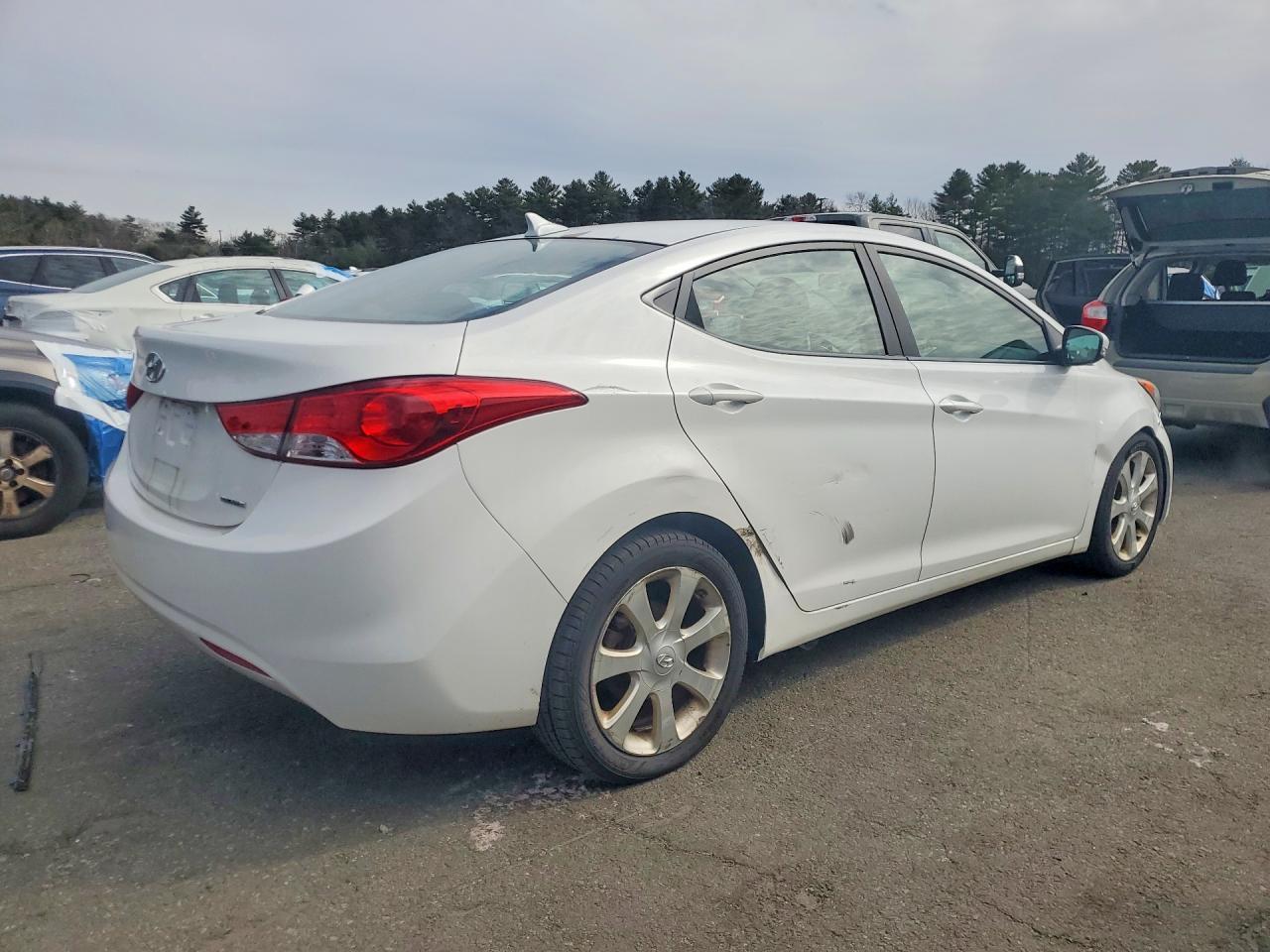 2011 HYUNDAI ELANTRA