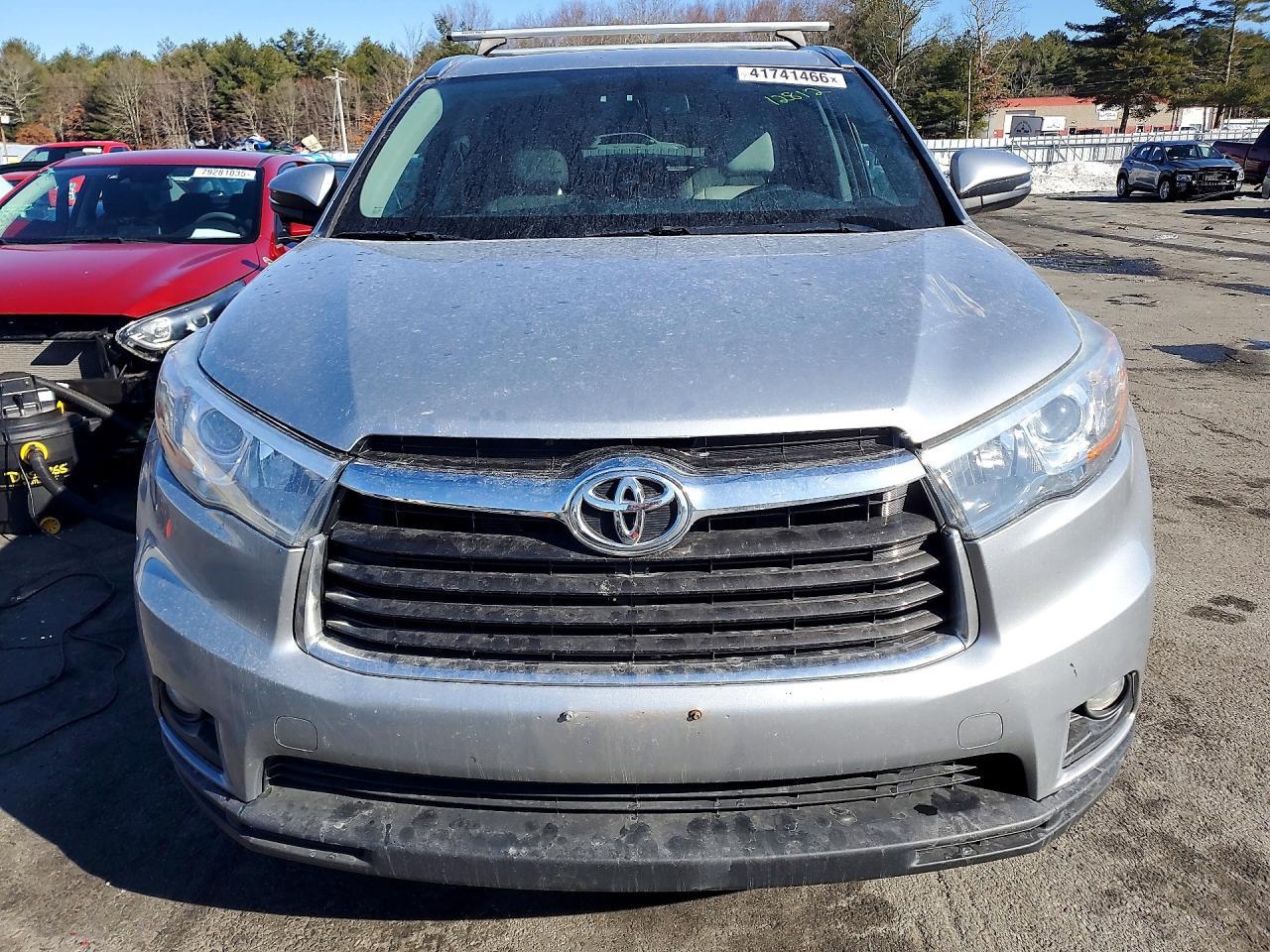 2016 TOYOTA HIGHLANDER