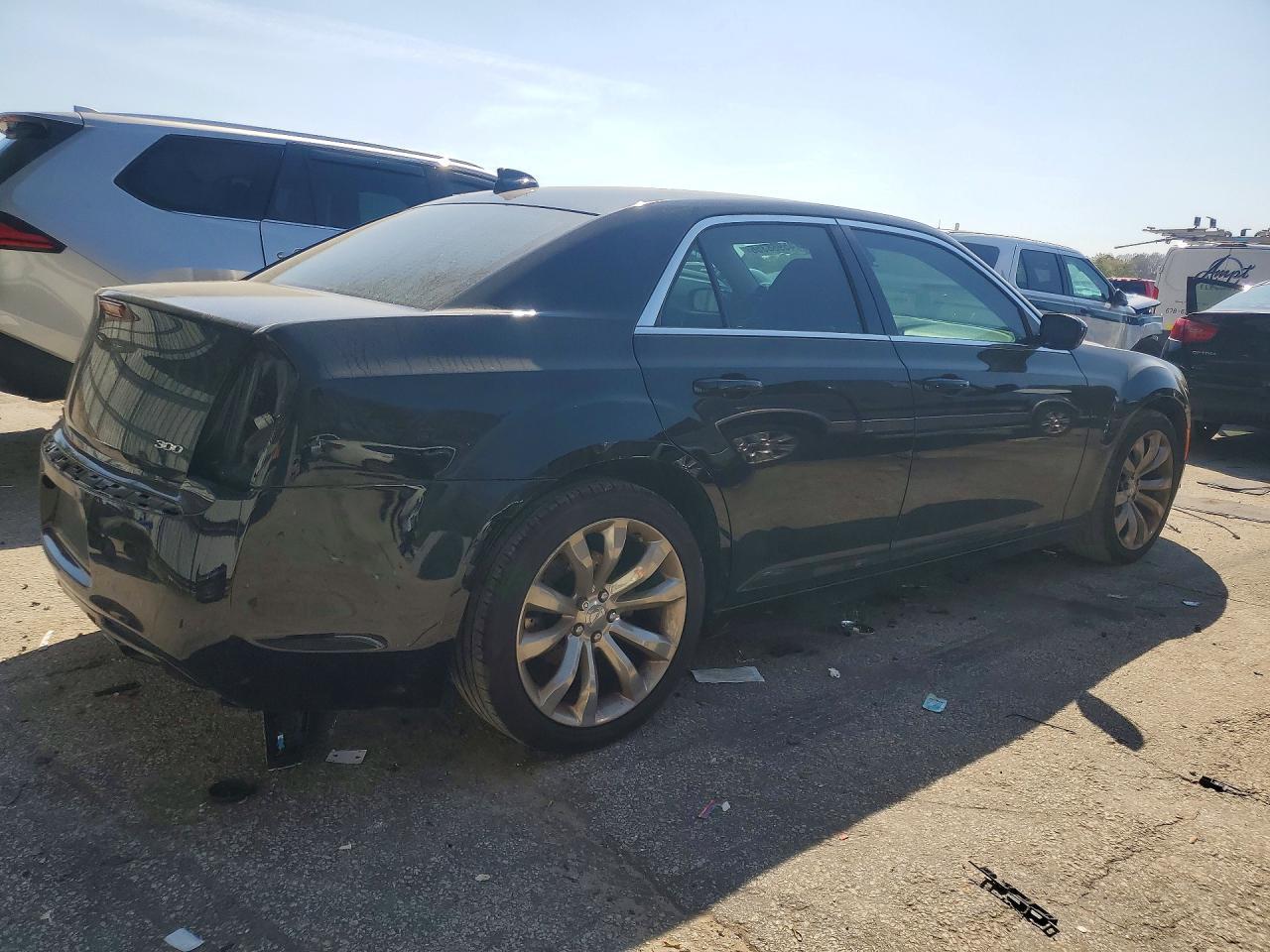 2018 CHRYSLER 300