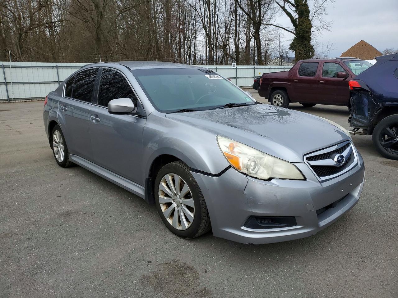 2011 SUBARU Legacy