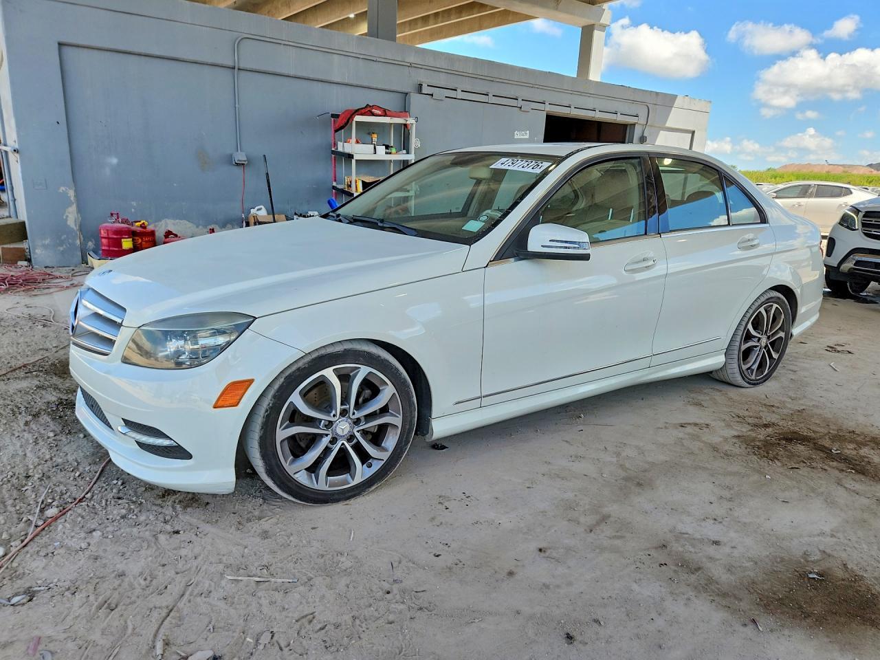 2011 MERCEDES-BENZ C-CLASS