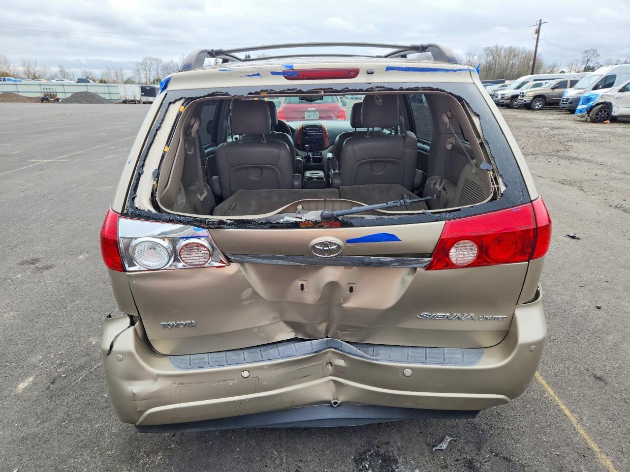 2006 TOYOTA SIENNA