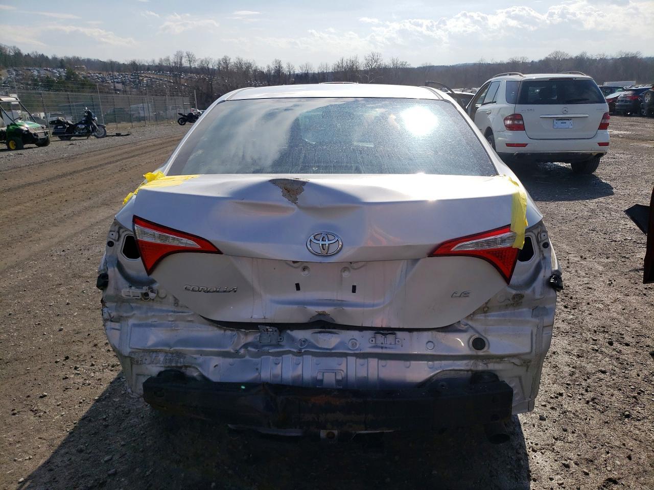 2015 TOYOTA COROLLA