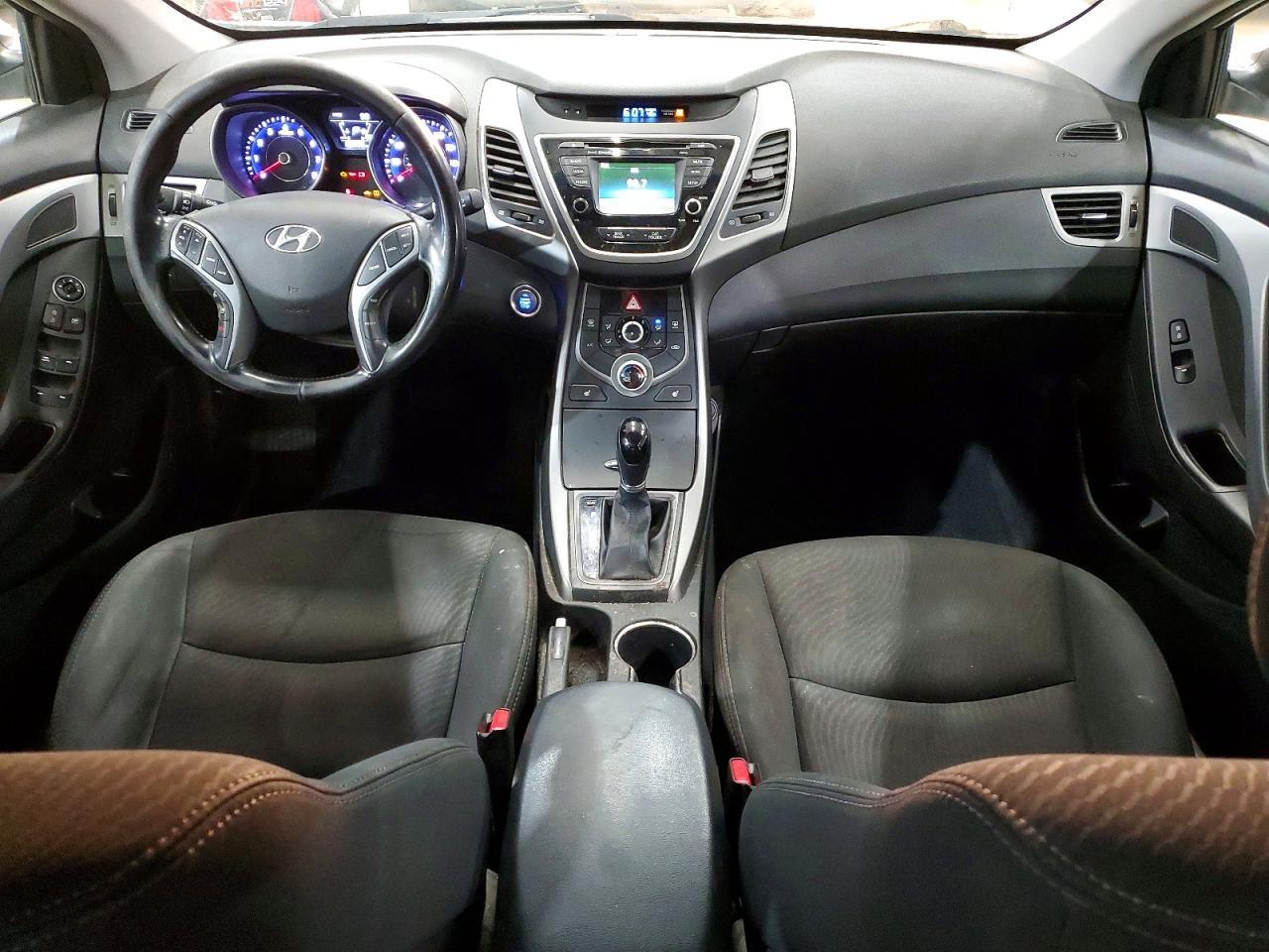2016 HYUNDAI ELANTRA