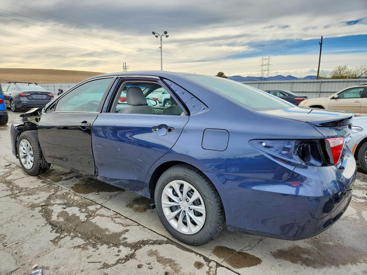 2015 TOYOTA CAMRY