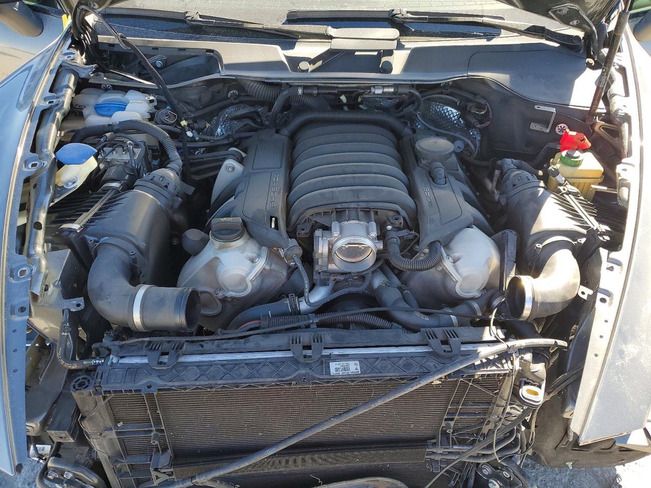 2014 PORSCHE CAYENNE
