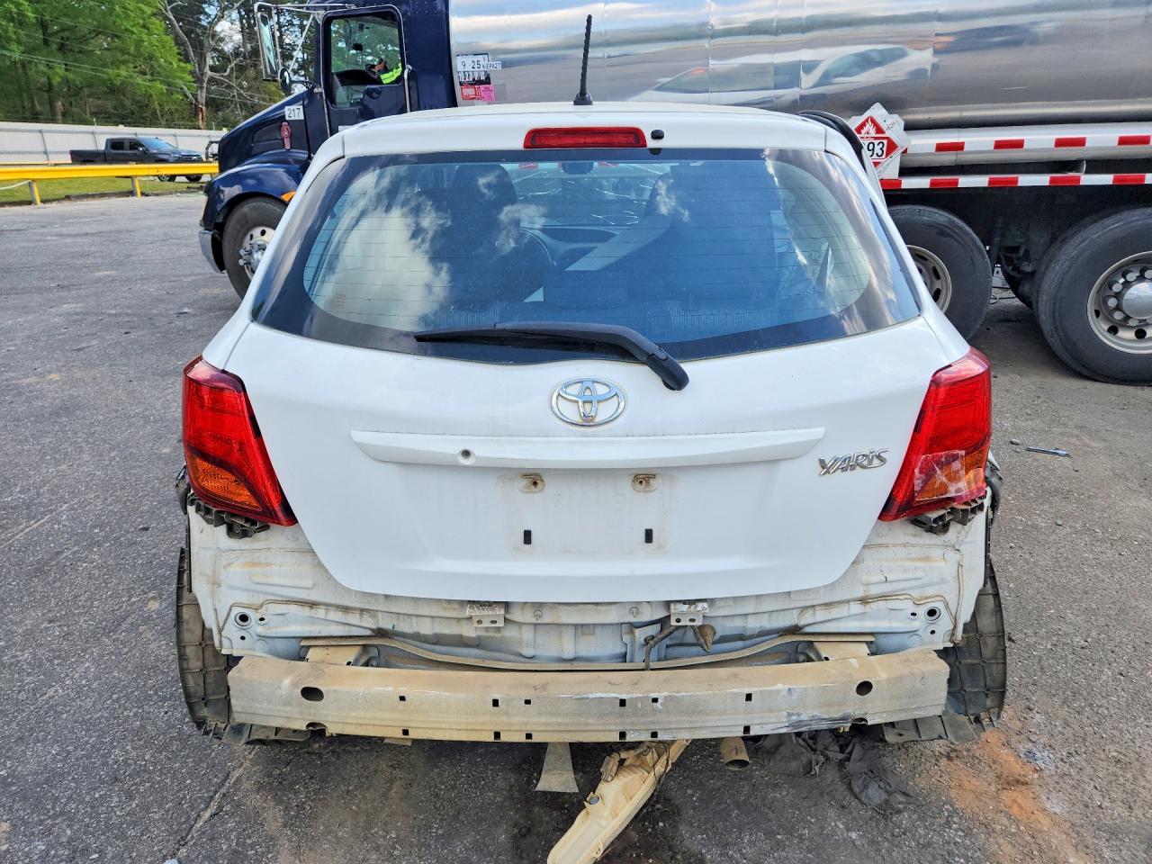 2017 TOYOTA YARIS