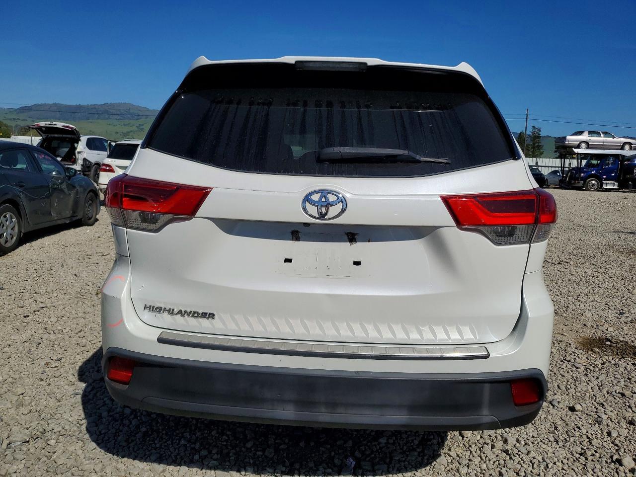 2019 TOYOTA HIGHLANDER