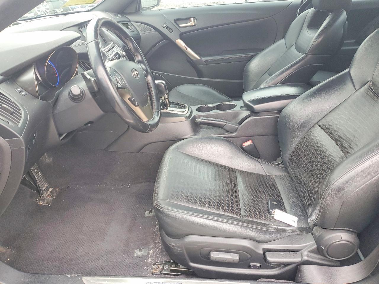 2013 HYUNDAI GENESIS