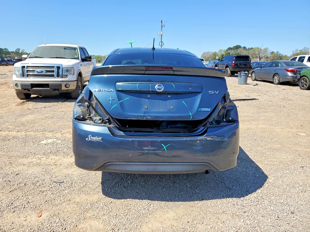 2016 NISSAN VERSA