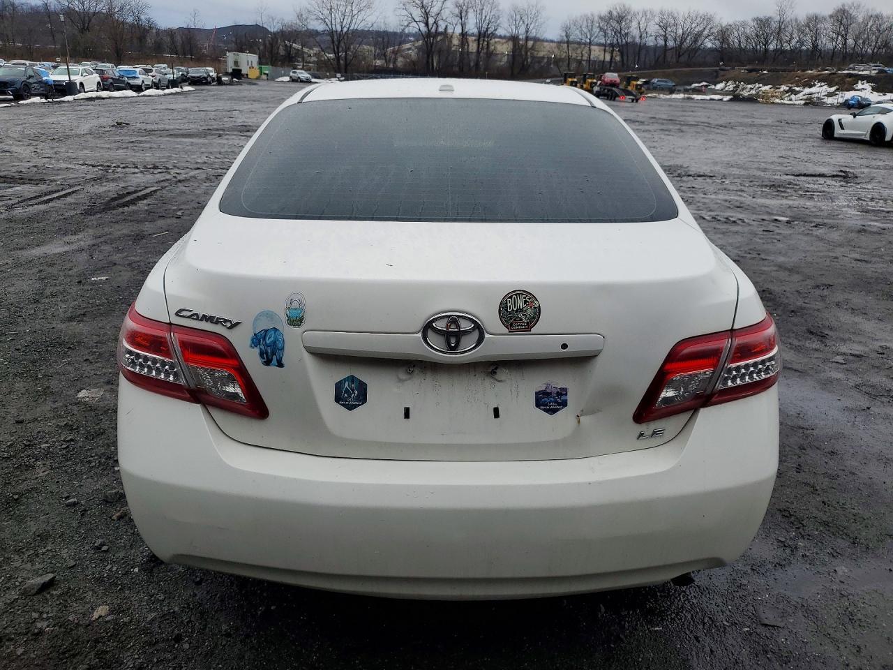 2011 TOYOTA CAMRY
