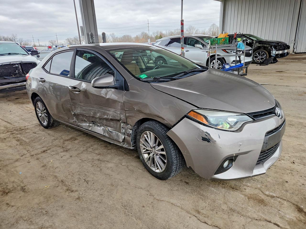 2015 TOYOTA COROLLA