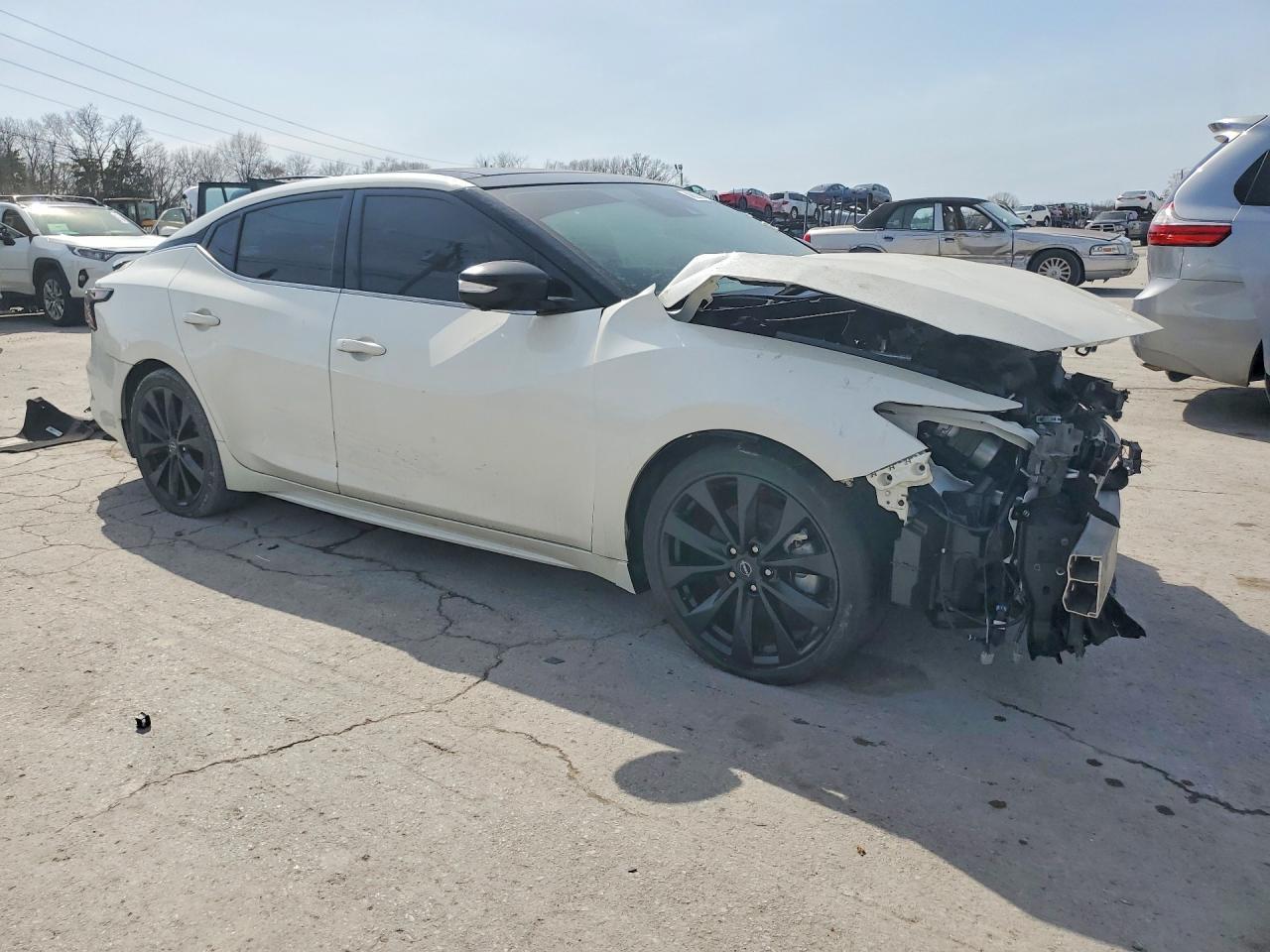 2023 NISSAN Maxima