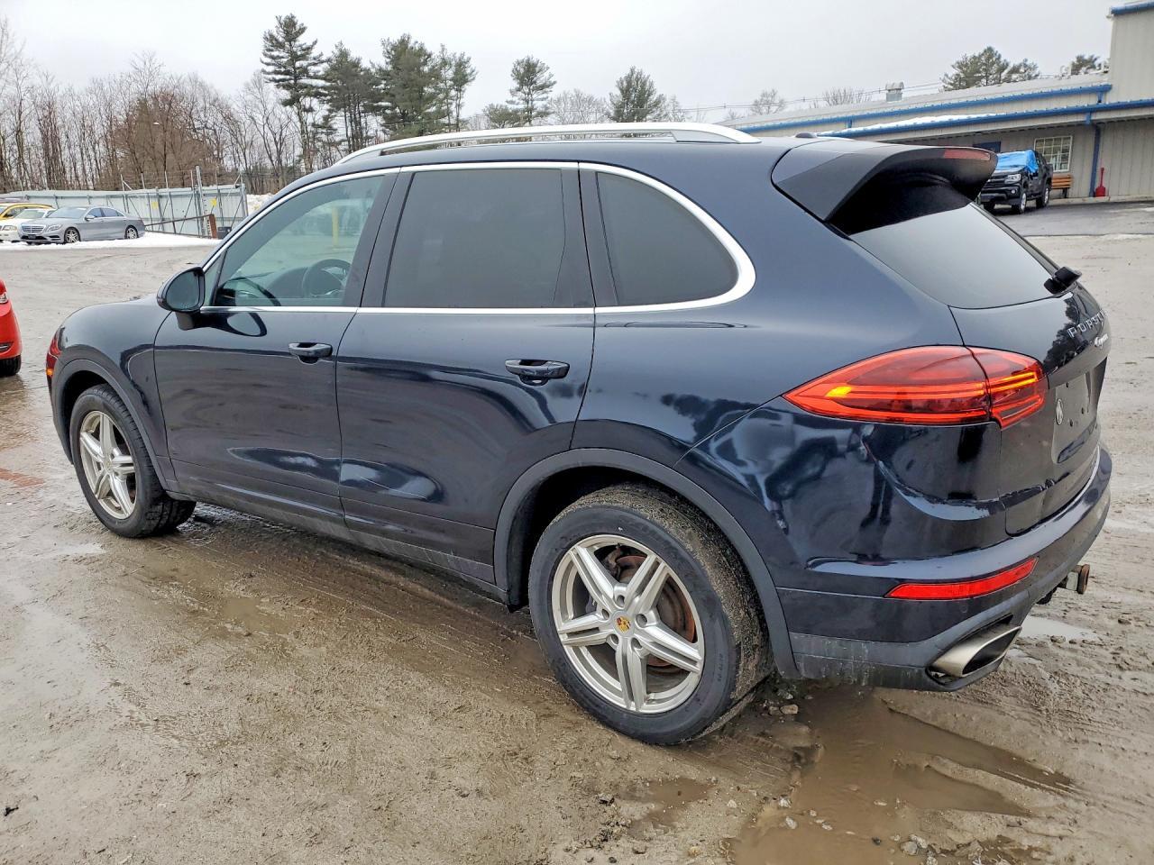 2016 PORSCHE CAYENNE