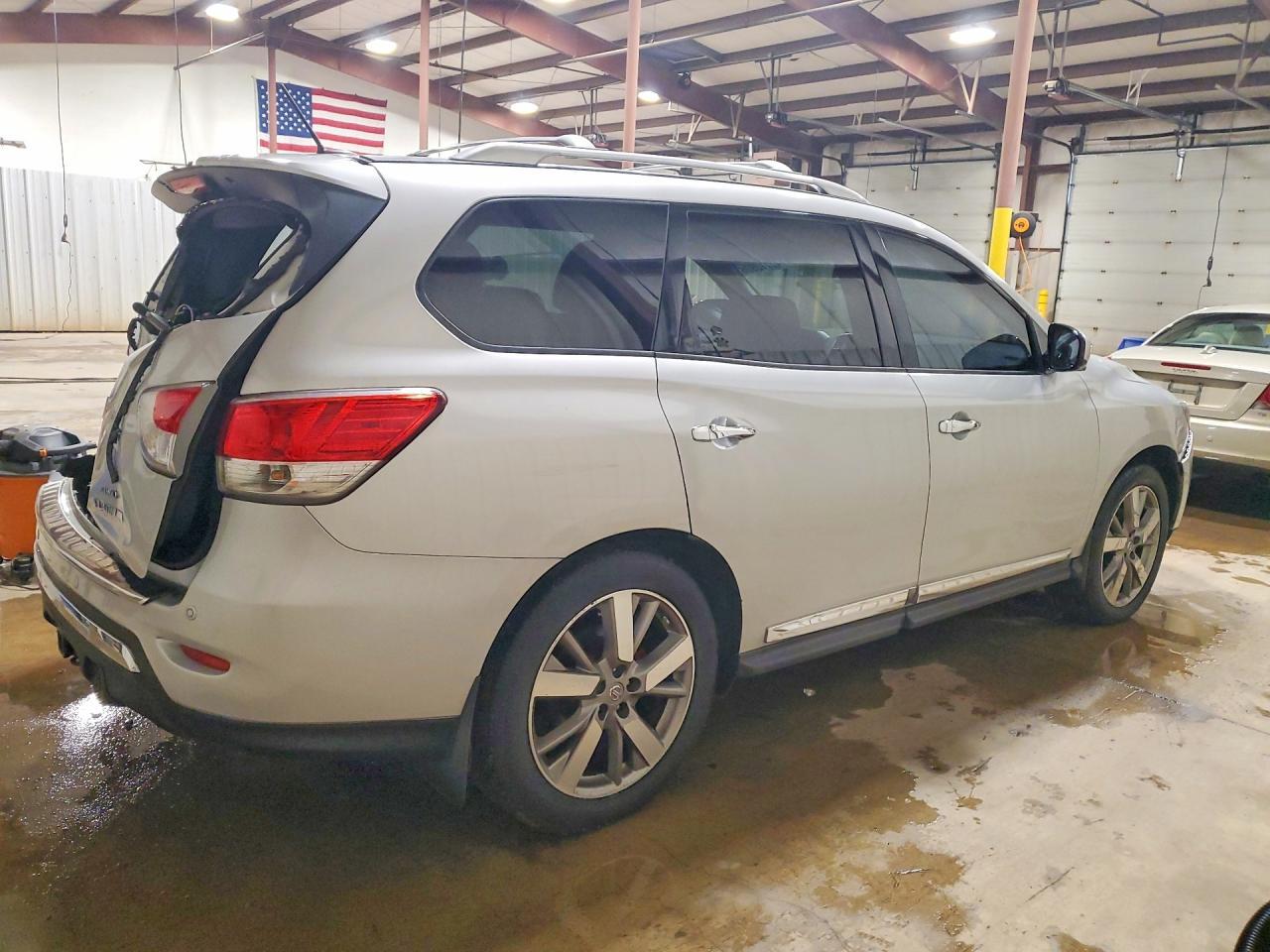 2015 NISSAN PATHFINDER