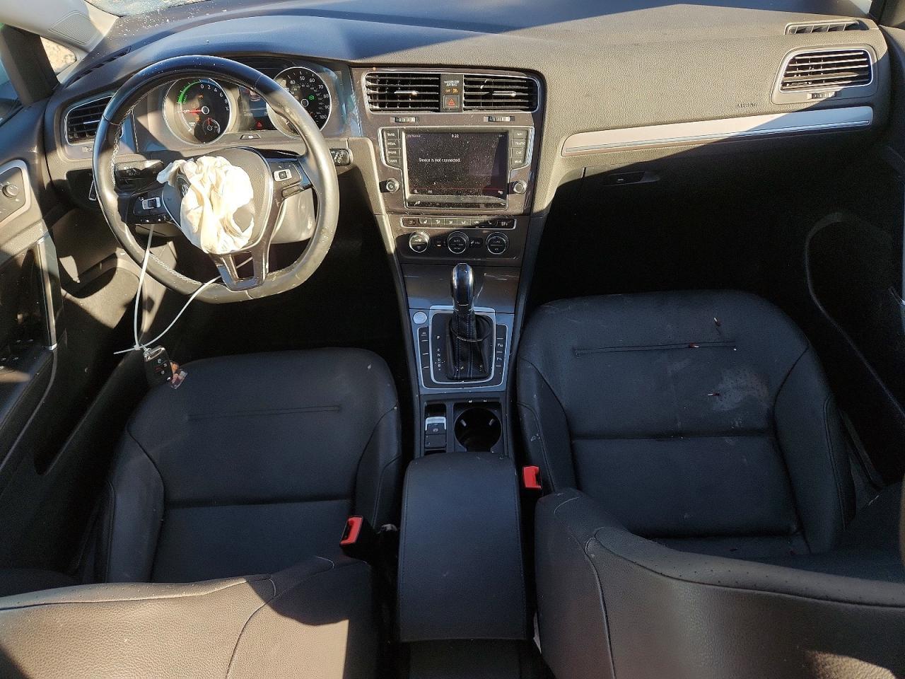 2016 VOLKSWAGEN e-Golf