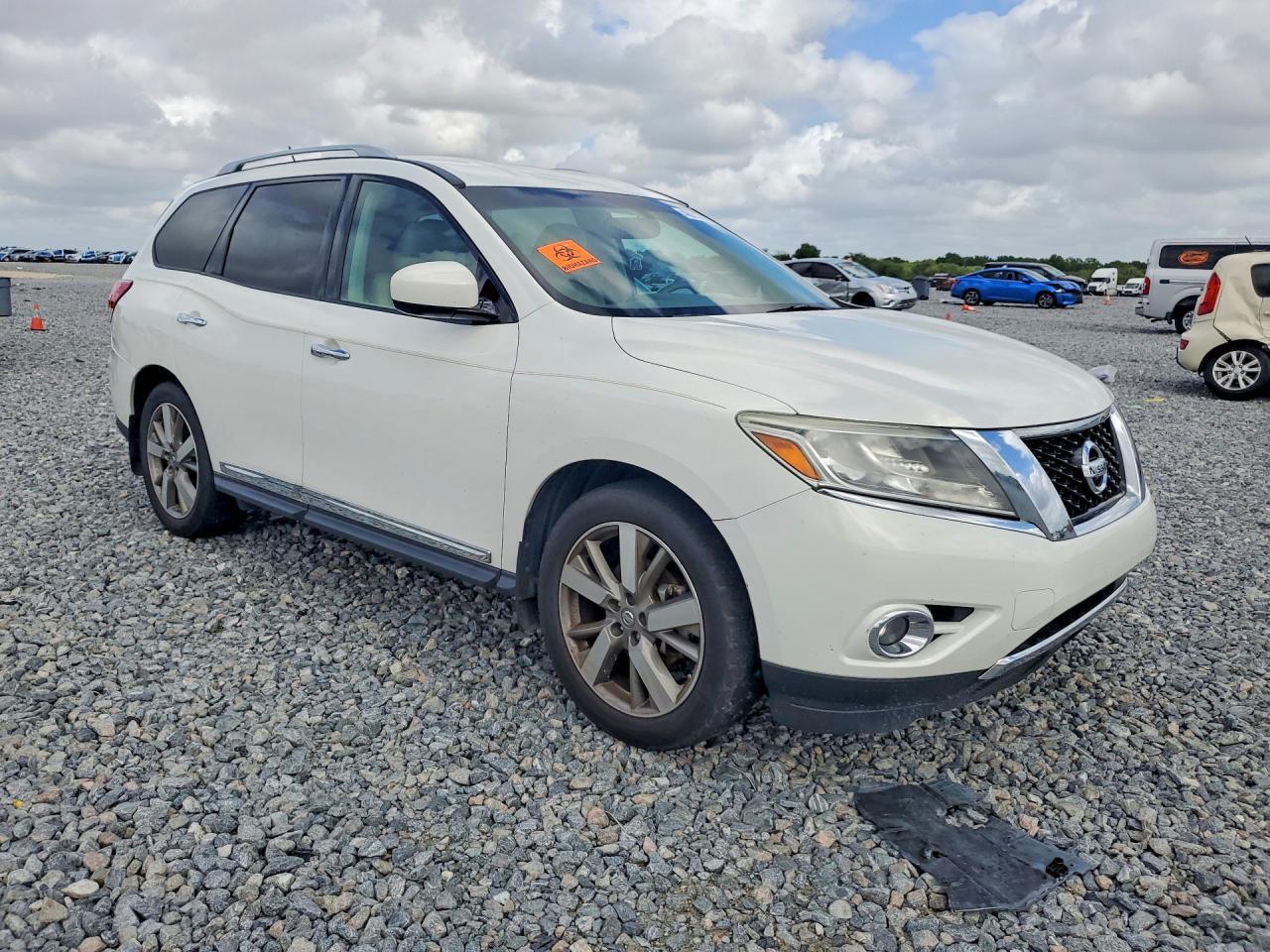 2014 NISSAN PATHFINDER