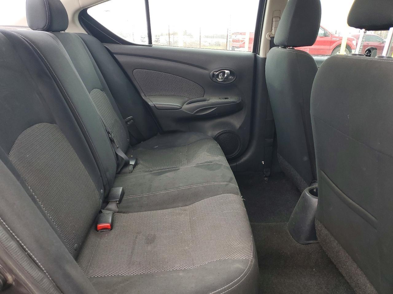 2015 NISSAN VERSA