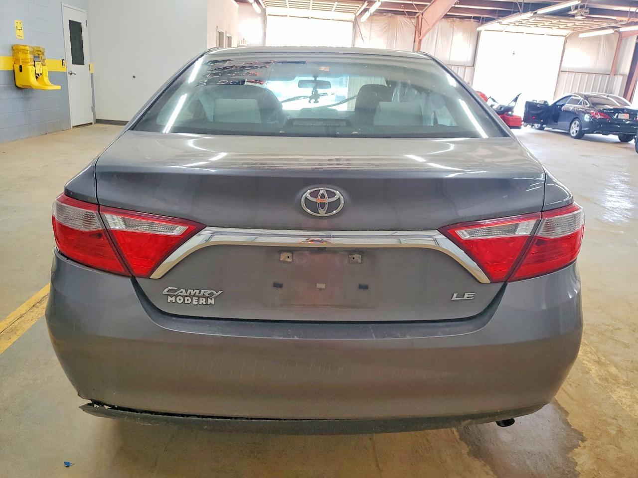 2016 TOYOTA CAMRY