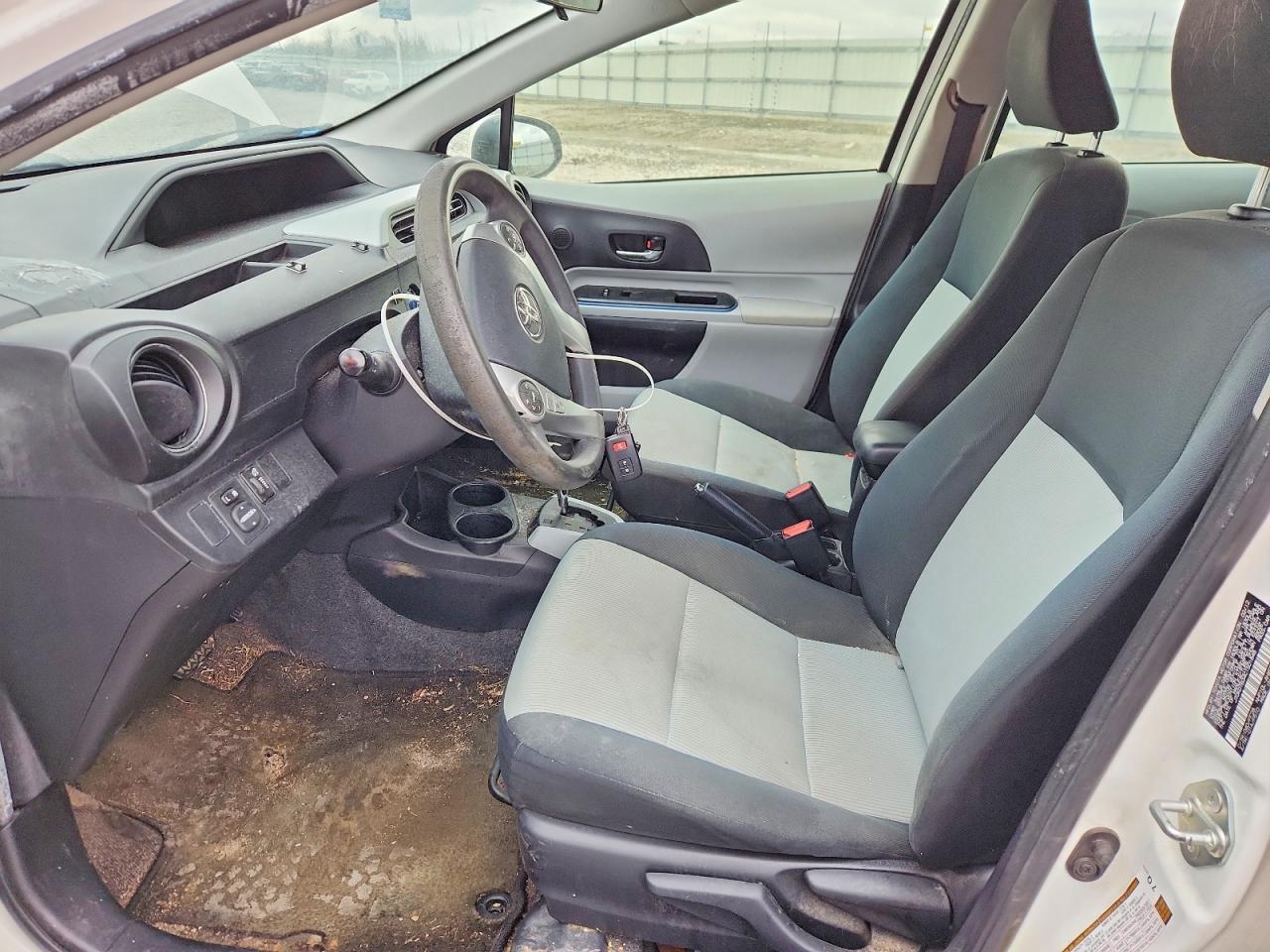 2012 TOYOTA Prius c