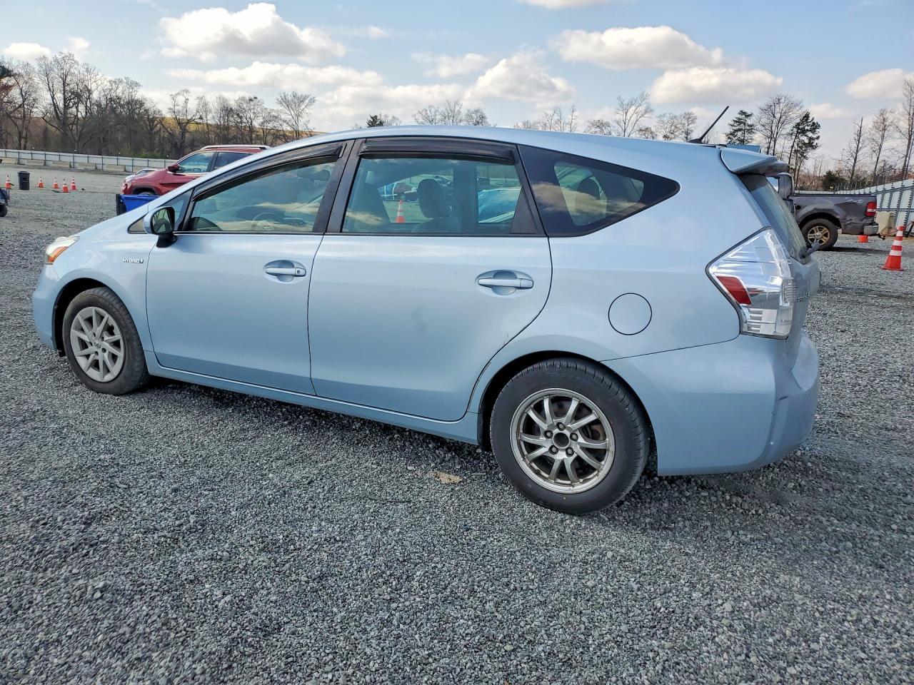 2014 TOYOTA PRIUS V