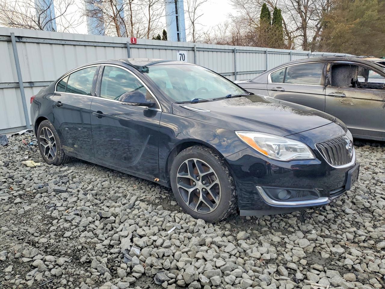 2017 BUICK Regal