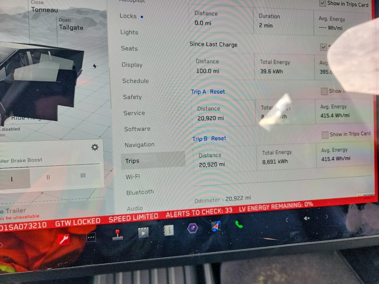 2025 TESLA Cybertruck