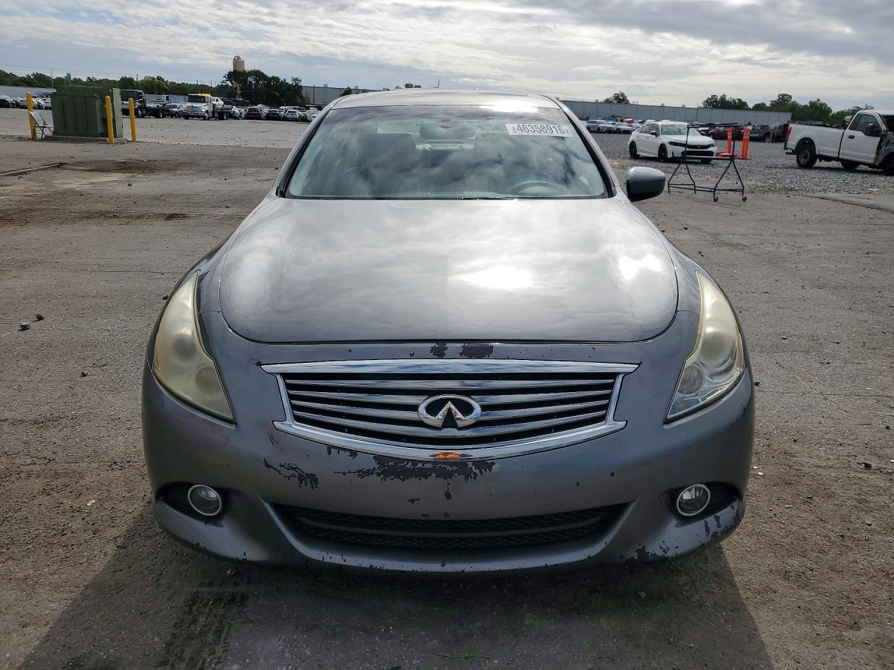 2015 INFINITI Q40