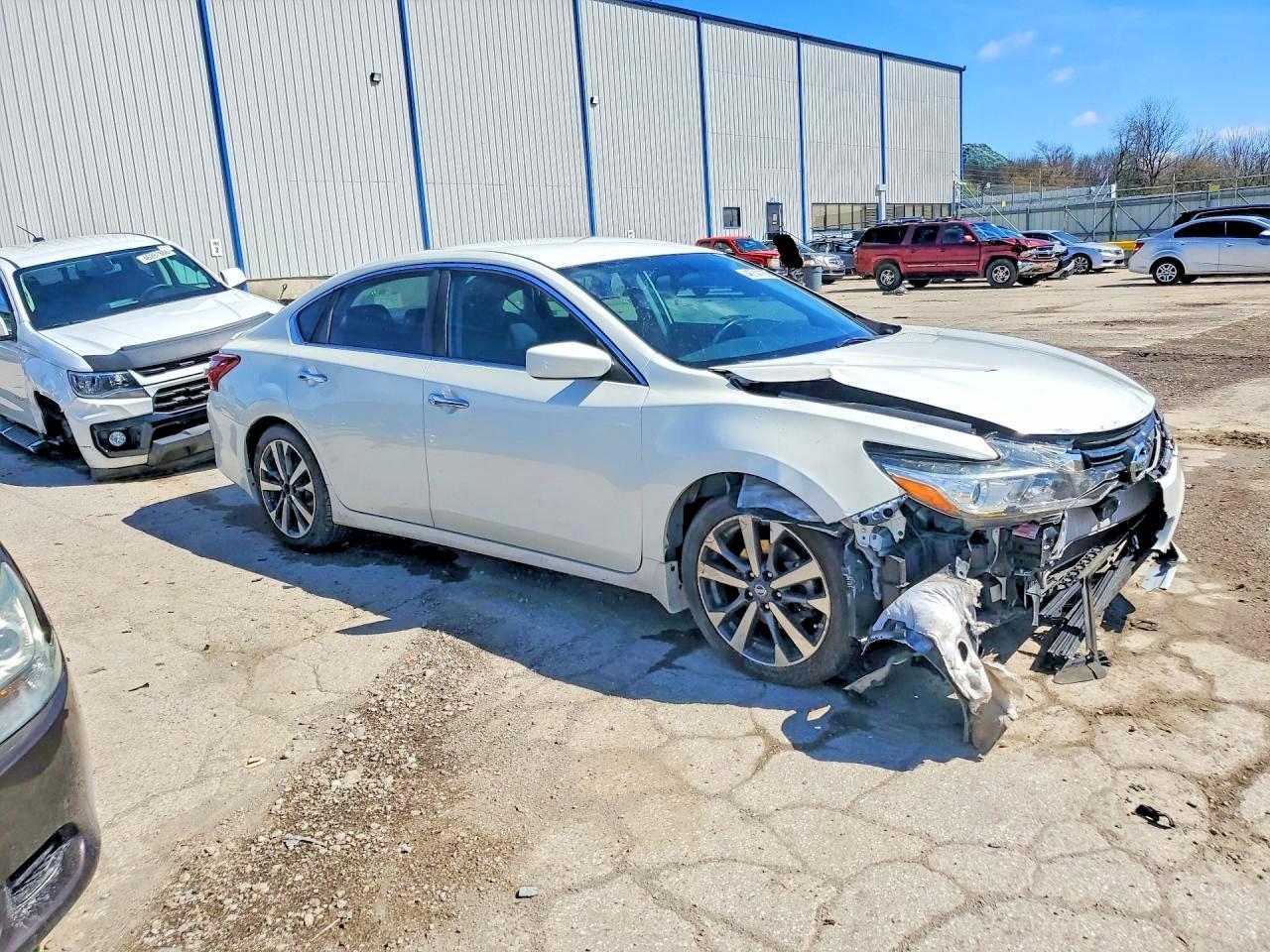 2017 NISSAN ALTIMA