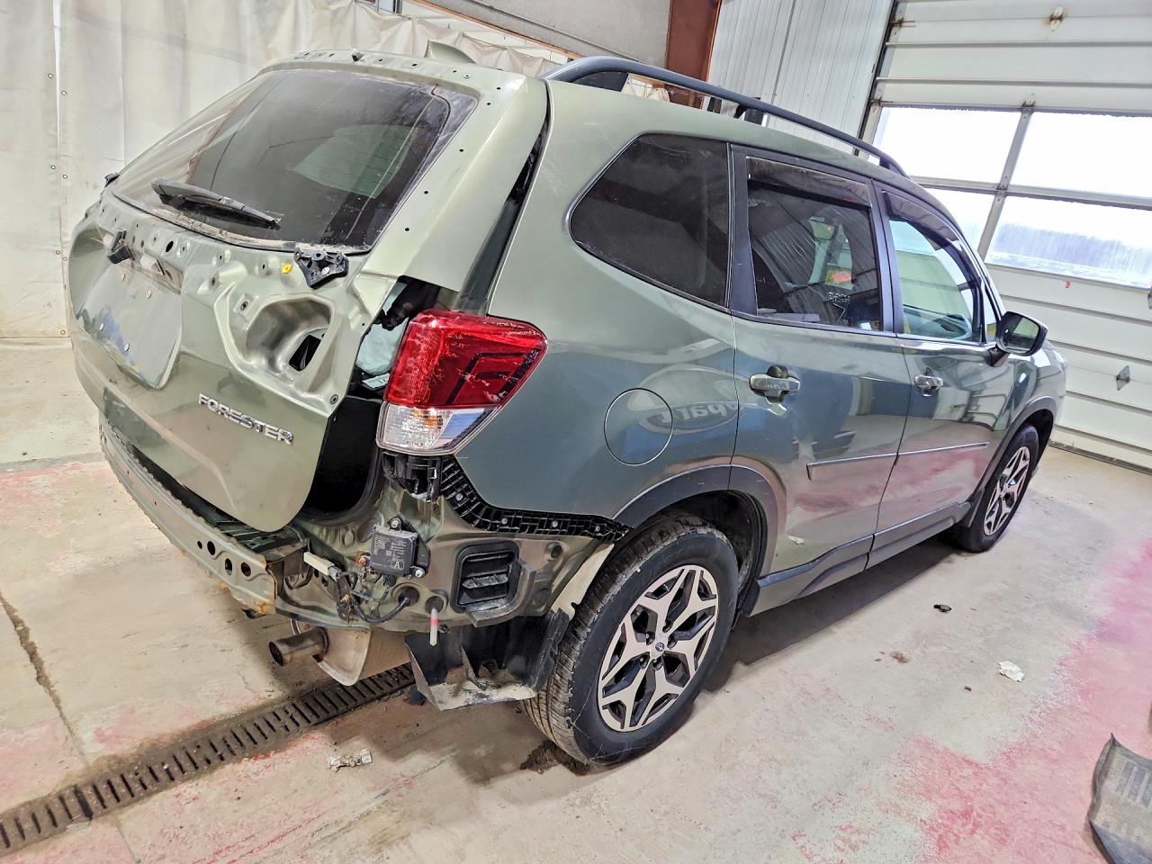 2021 SUBARU FORESTER