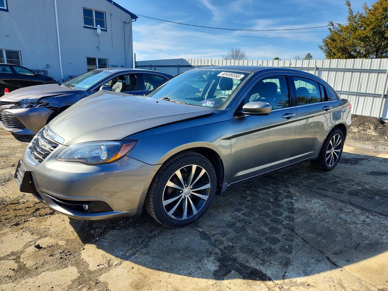 2013 CHRYSLER 200