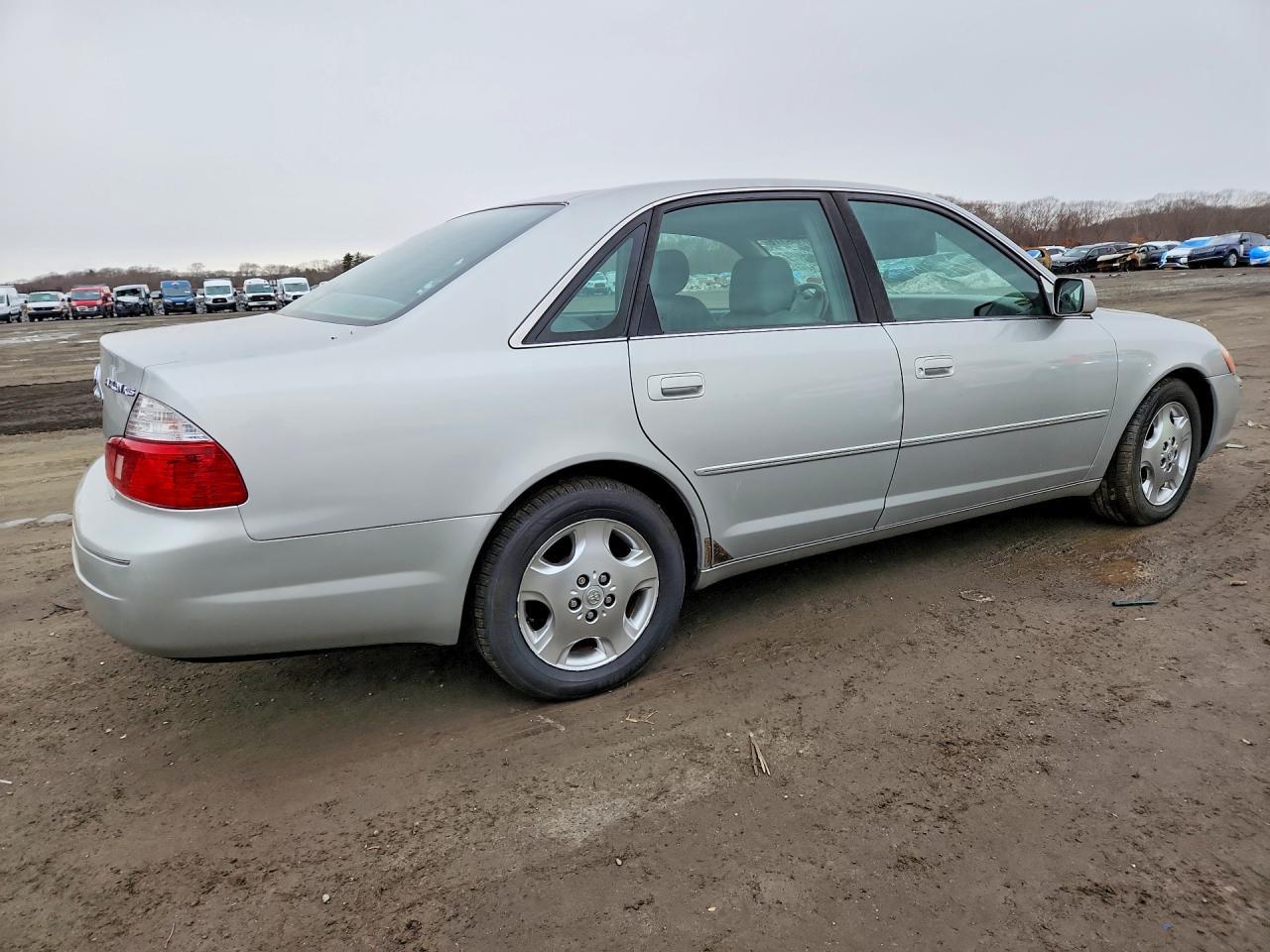 2004 TOYOTA Avalon