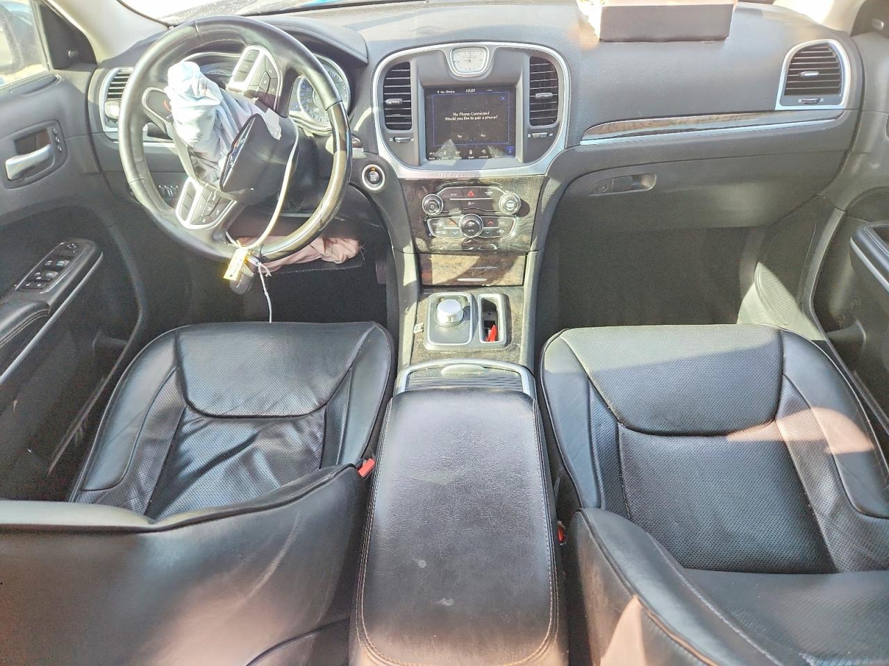 2019 CHRYSLER 300