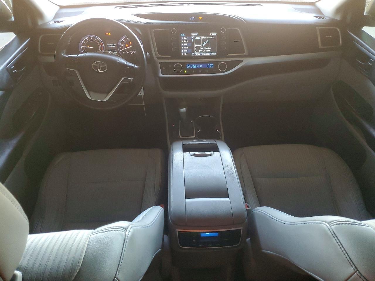 2016 TOYOTA HIGHLANDER