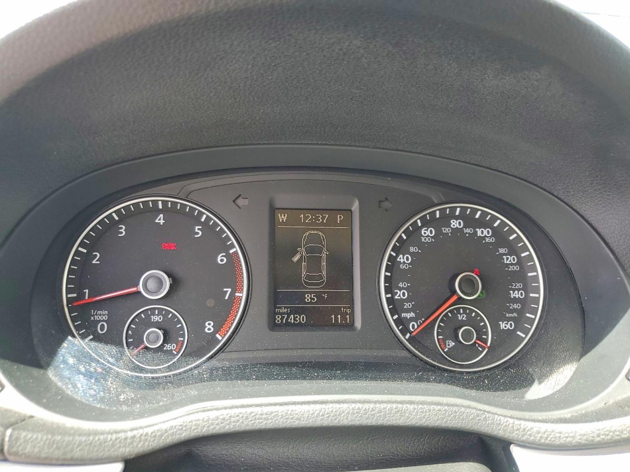 2012 VOLKSWAGEN Passat