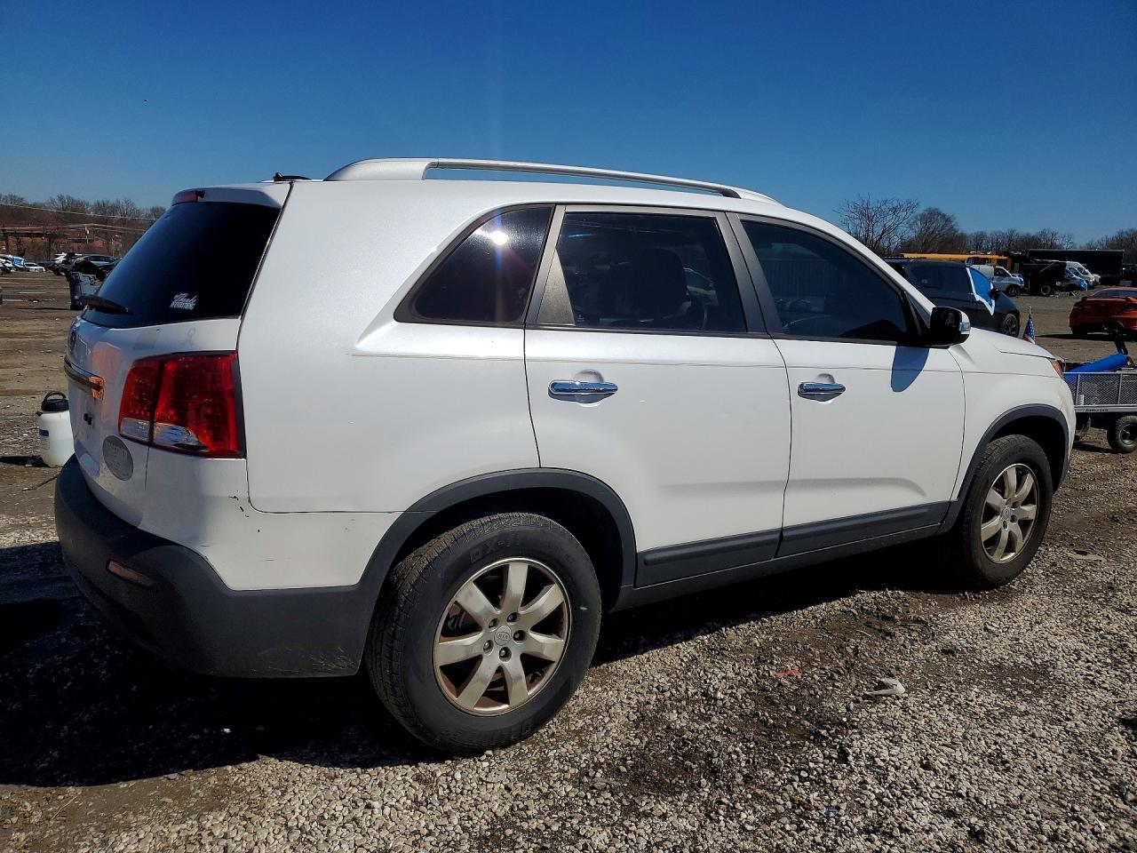 2011 KIA SORENTO