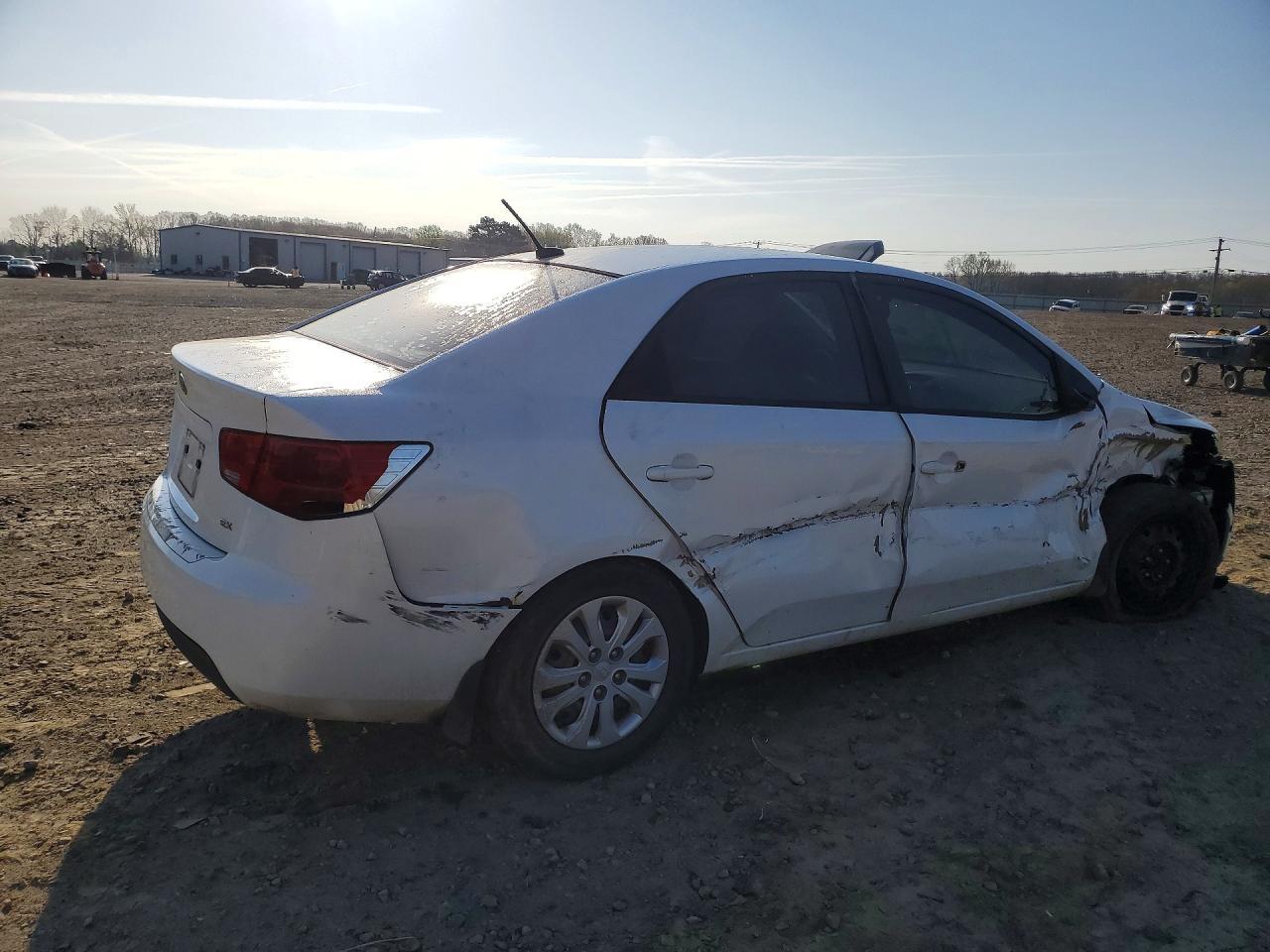 2013 KIA FORTE