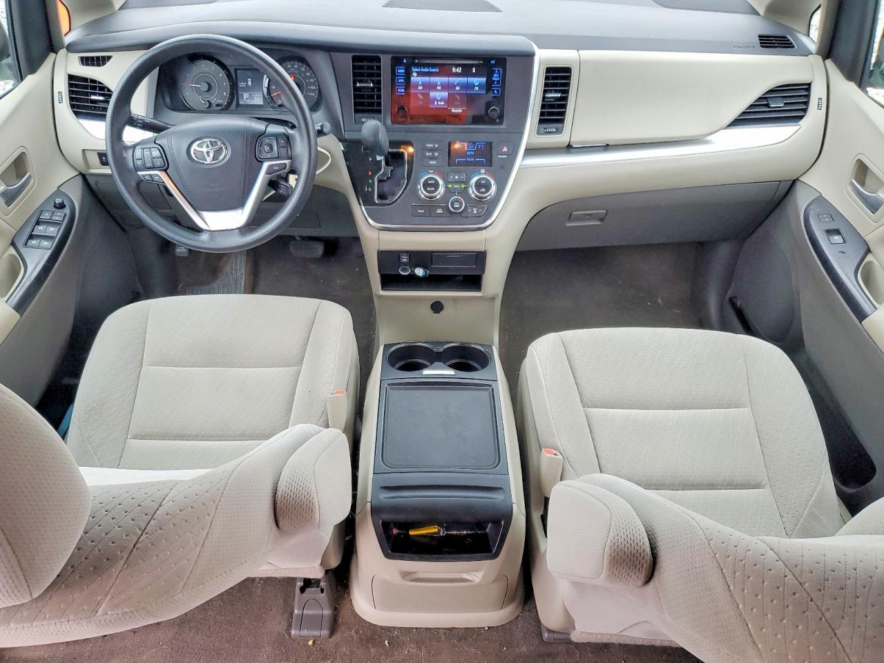 2016 TOYOTA SIENNA