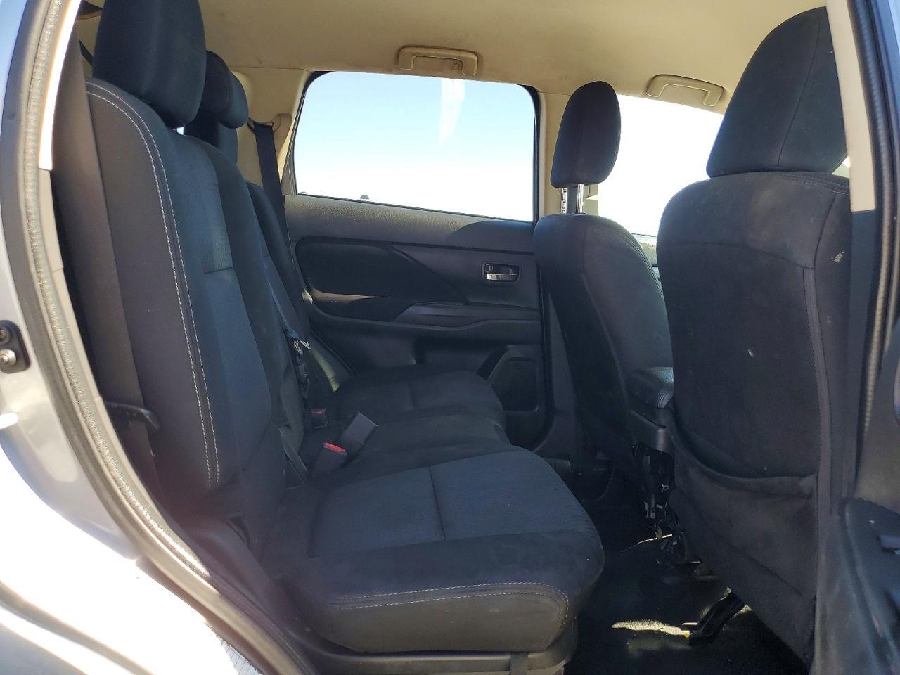 2018 MITSUBISHI outlander