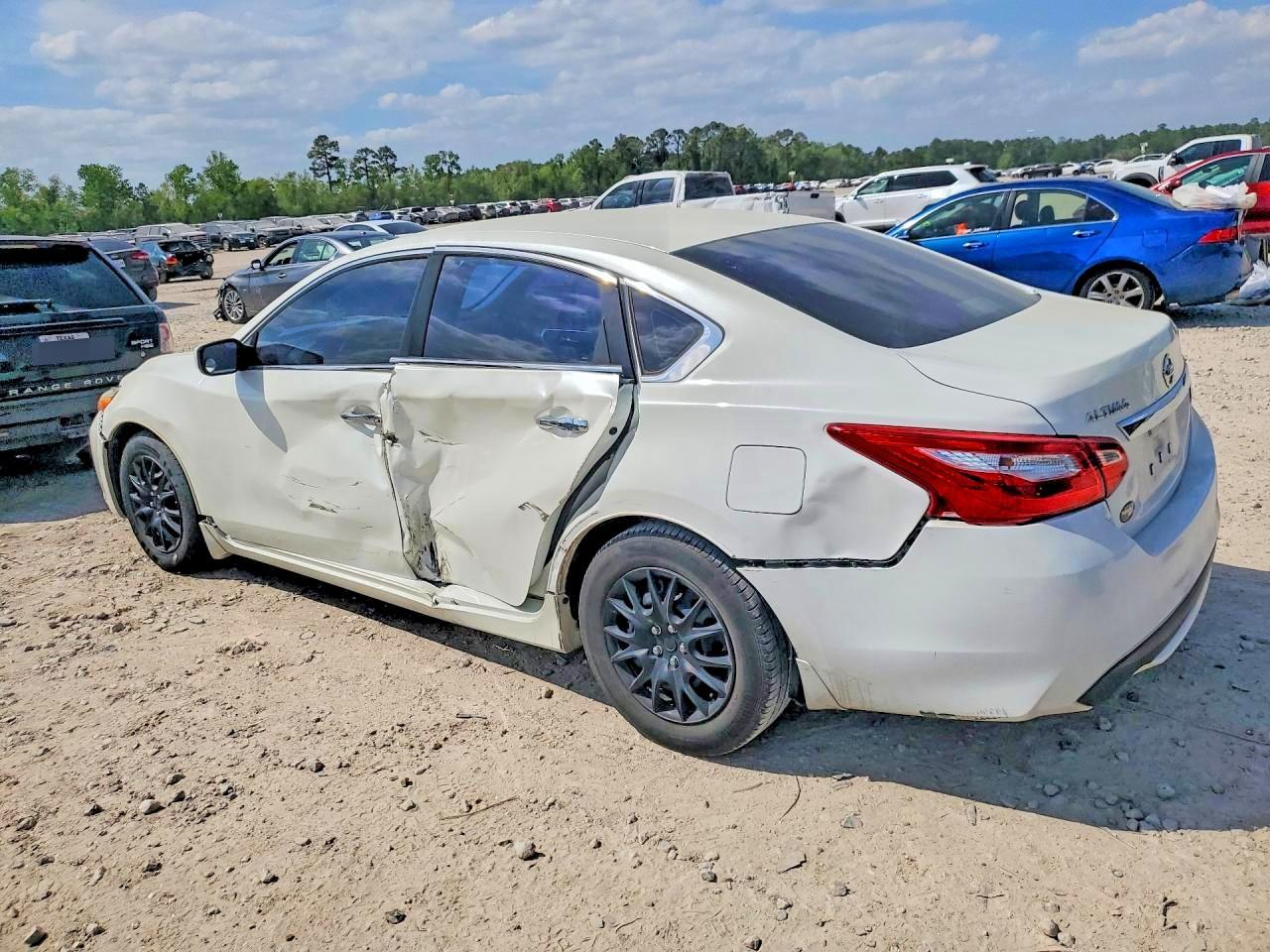 2017 NISSAN ALTIMA