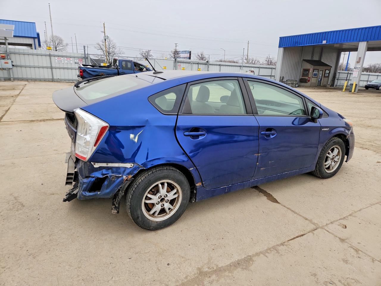 2011 TOYOTA PRIUS